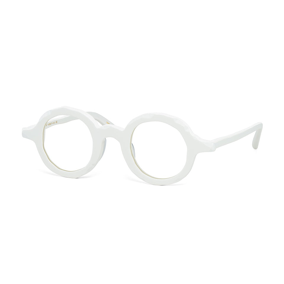 MM-0067 White