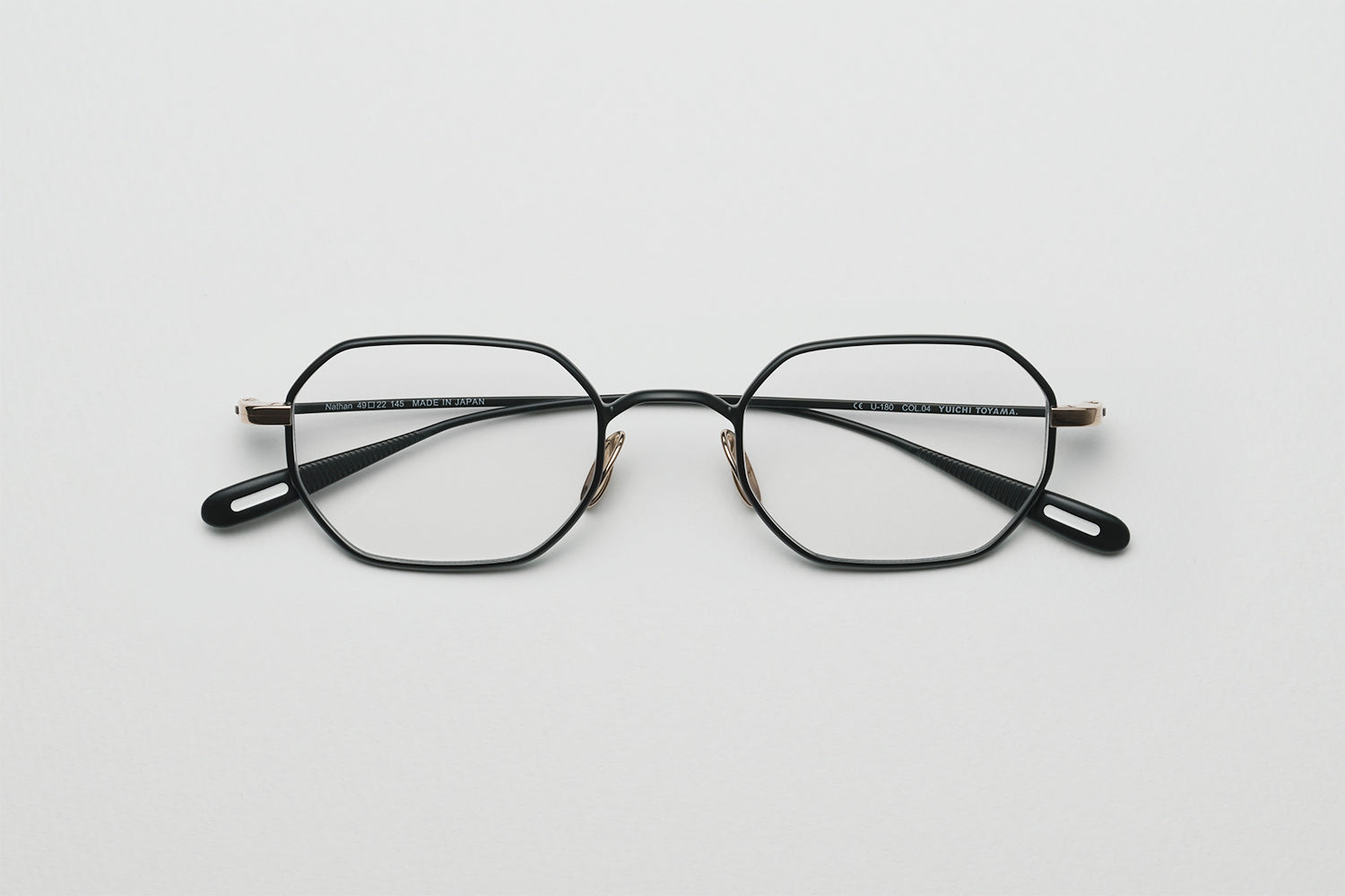 Nathan Matt Black / White Gold